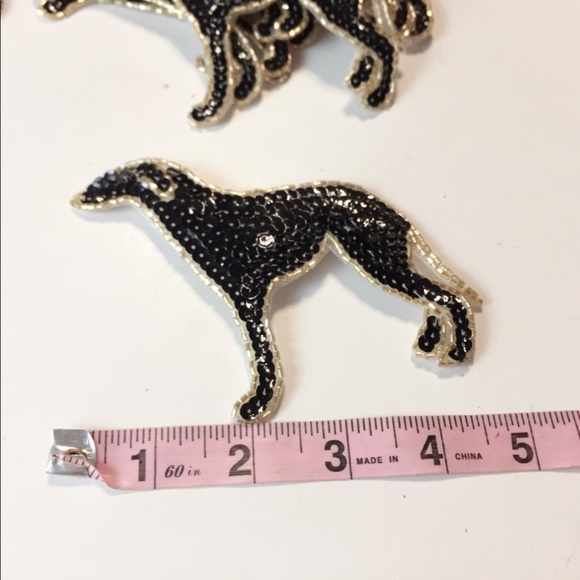 8 Dog lot Beaded Sequin Iron Sew On Patch Aplique - Picture 3 of 4